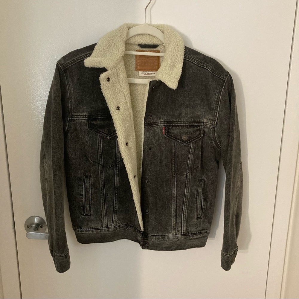 SOLD! Levi’s Sherpa Denim Jacket